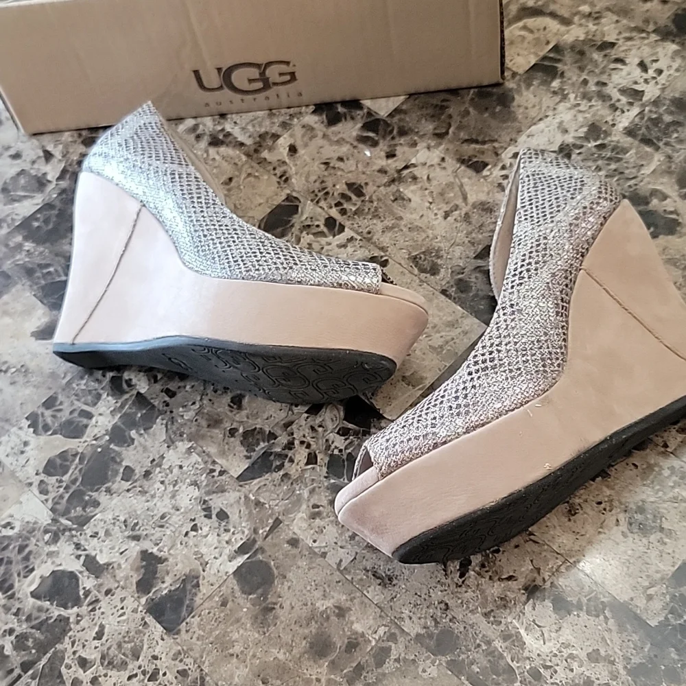 UGG Toura Snake Print Peep-toe Embossed Wedge 6